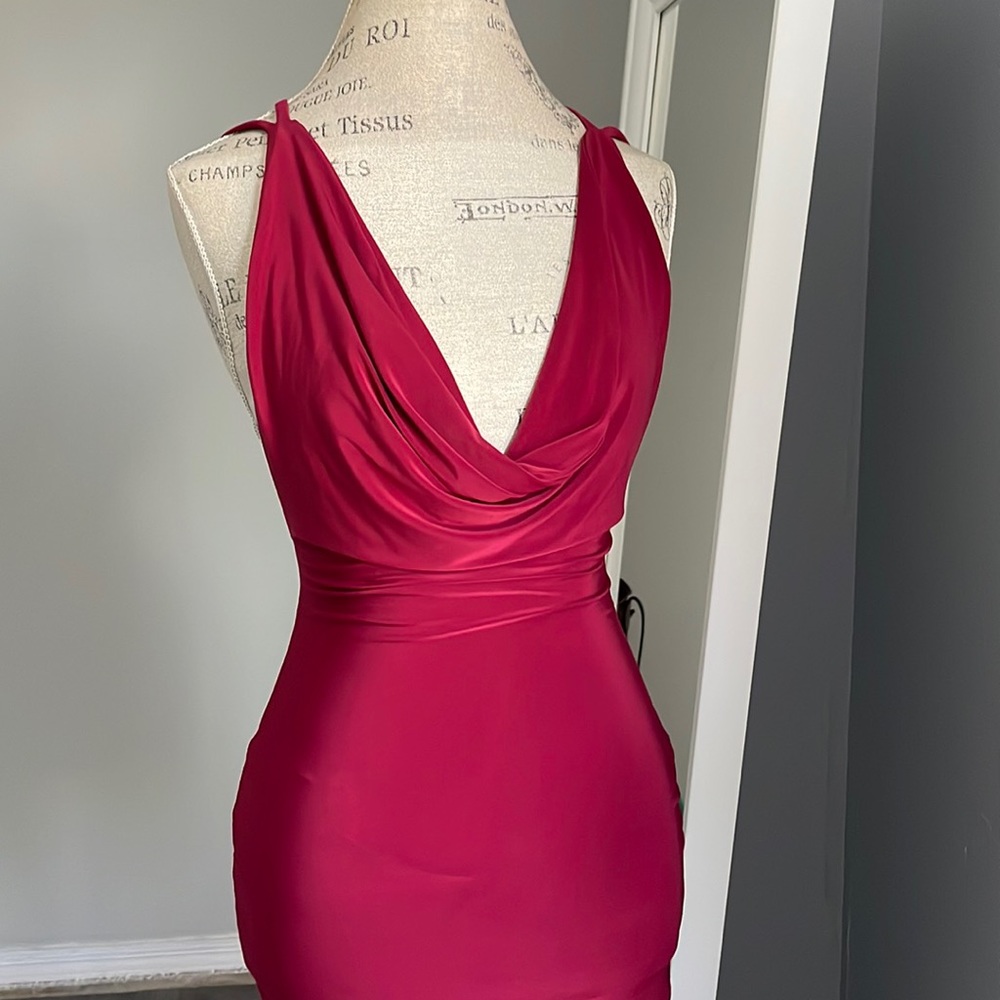 PrettyLittleThing - Sexy Red Bodycon Dress